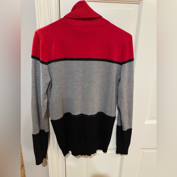 Calvin Klein Turtleneck - Picture 2 of 4